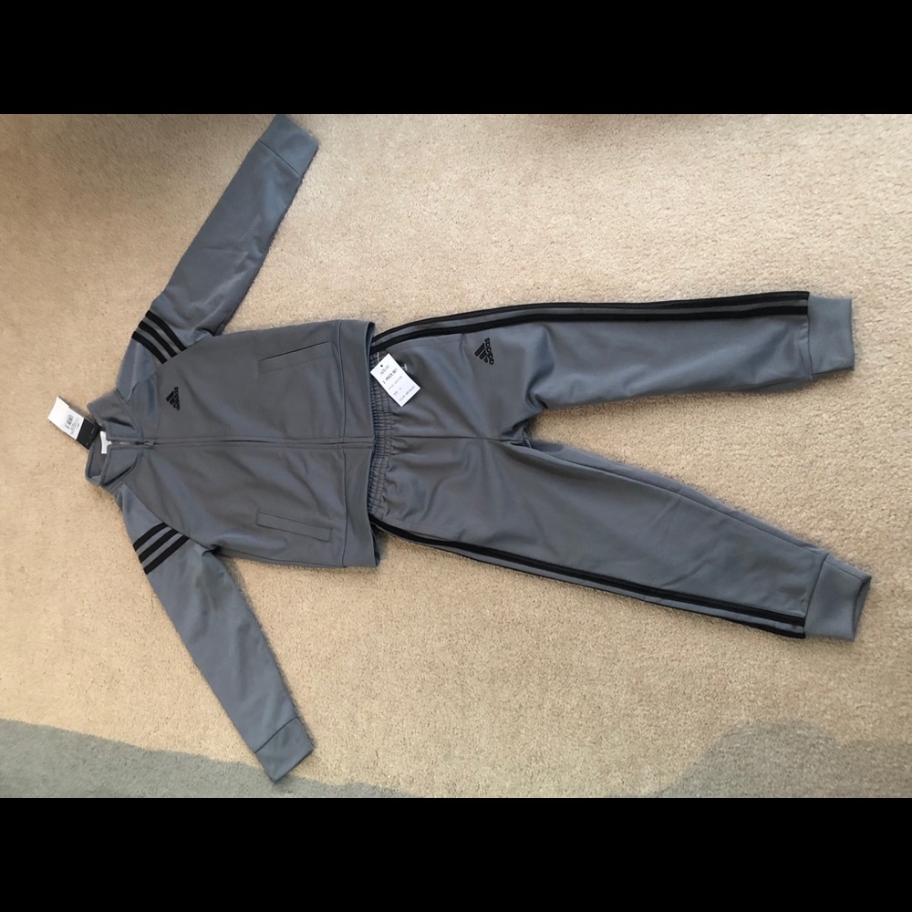 Adidas 2 Piece Tracksuit, Boys Size 5 Gray, NWT